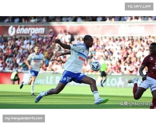 斯特拉斯堡双中锋配合成看点 帕尼切利与埃梅加共存问题待解